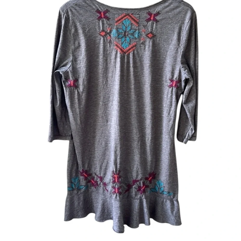 012JW // Johnny Was Los Angeles Cotton Blend Embroidered Step Hem Tunic // L - Picture 6 of 10